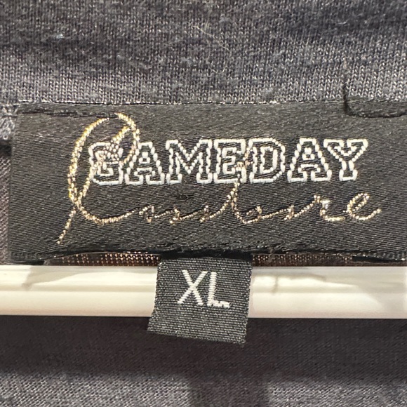 Ameda Women's Black and Gray Iowa Hawkeyes Tee - Picture 2 of 3